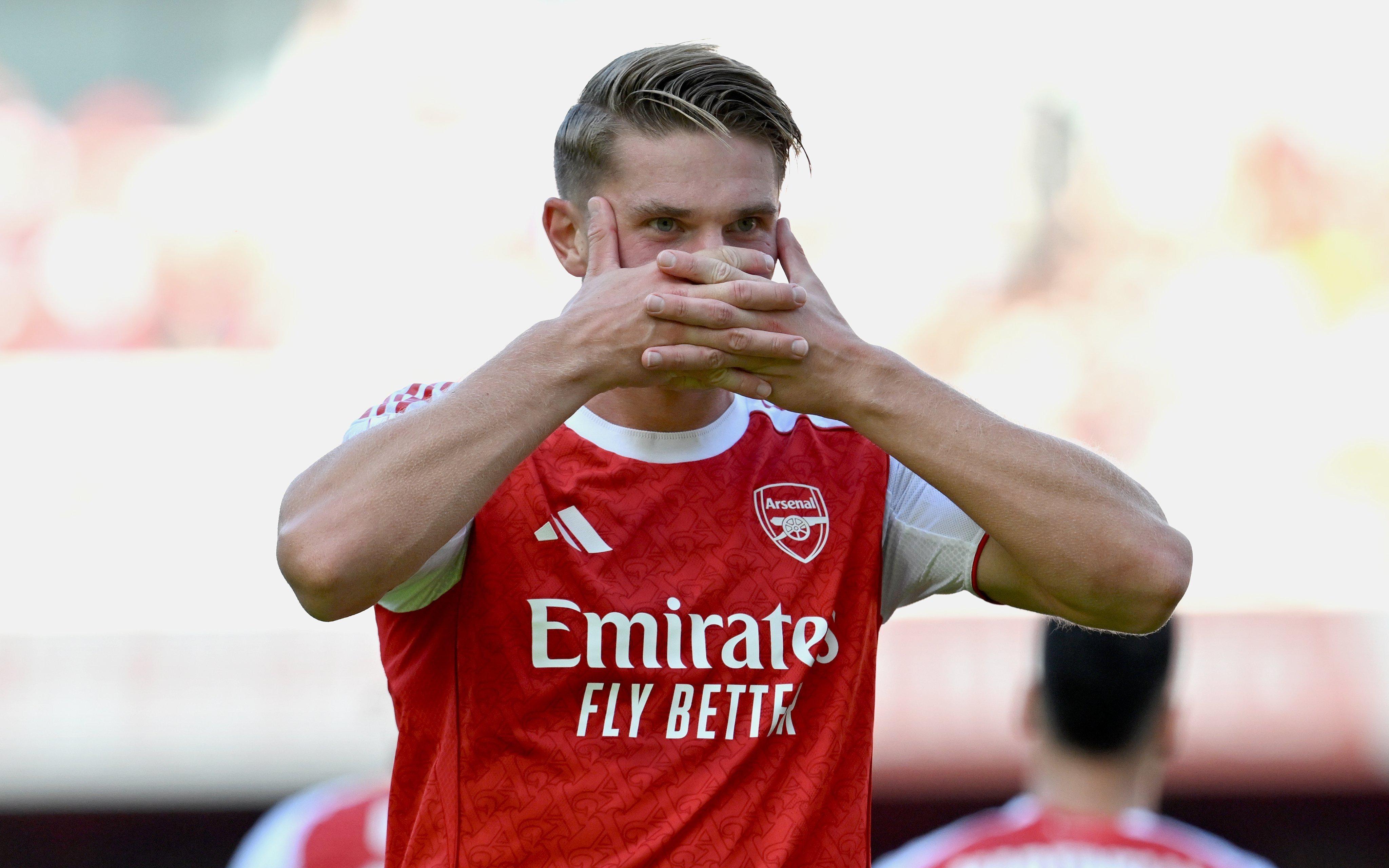 AYX SPORTS-窗口期体能课后，利物浦防线松动备战NBA常规赛，态度坚定，更衣室氛围转暖